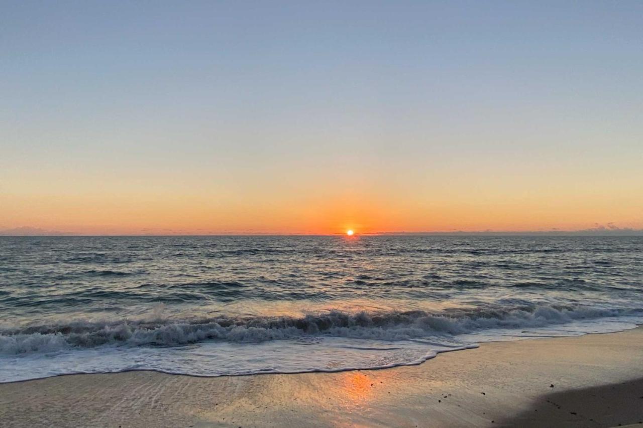 Walk To Shore Satellite Beach Condo With Ocean View 外观 照片