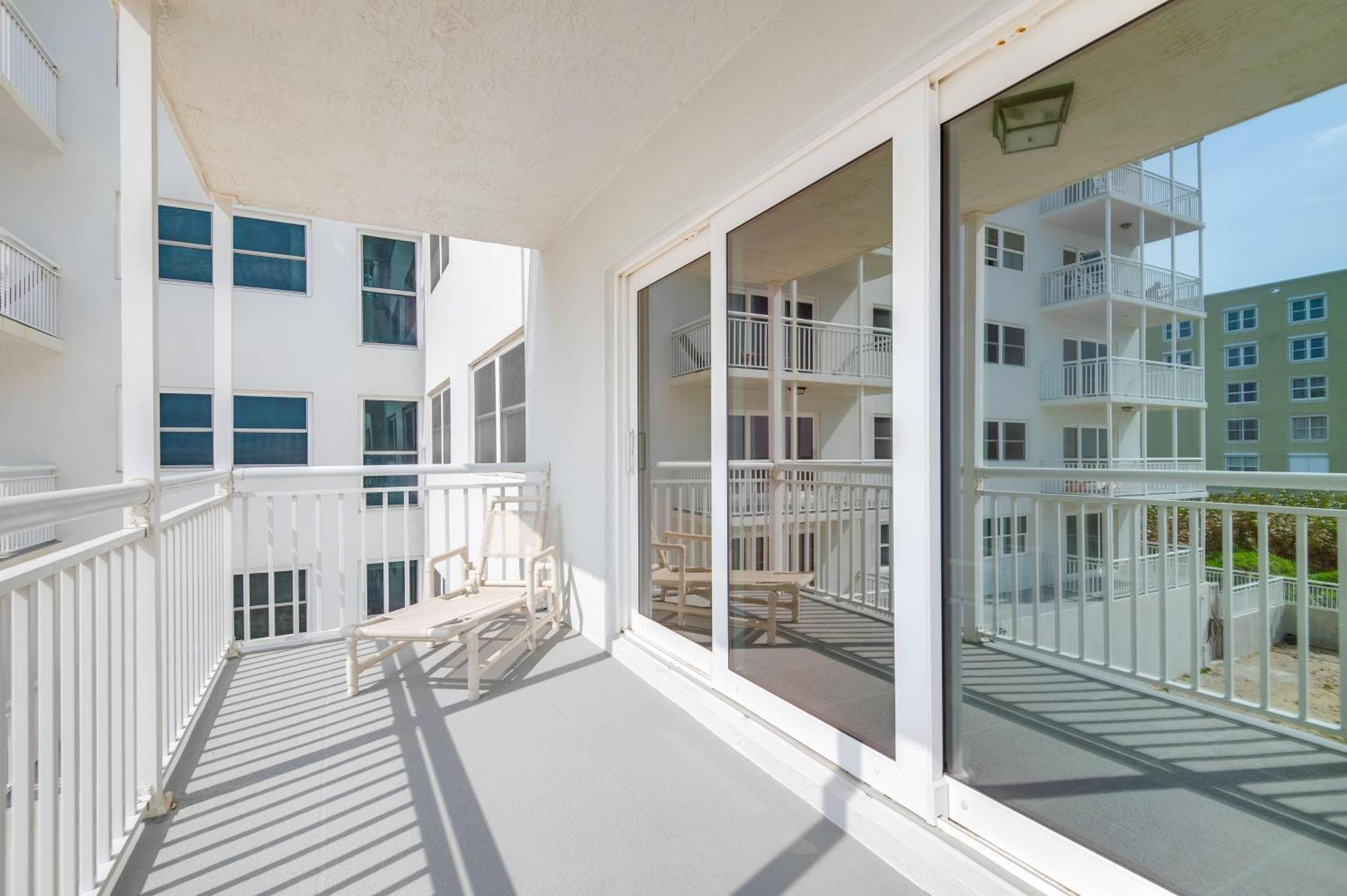 Walk To Shore Satellite Beach Condo With Ocean View 外观 照片
