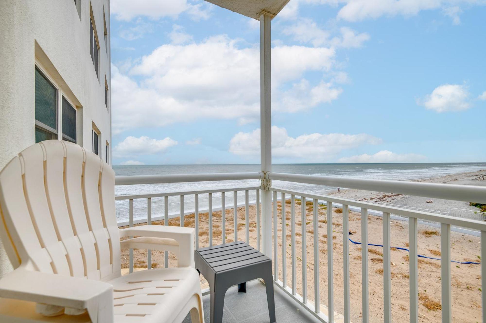 Walk To Shore Satellite Beach Condo With Ocean View 外观 照片
